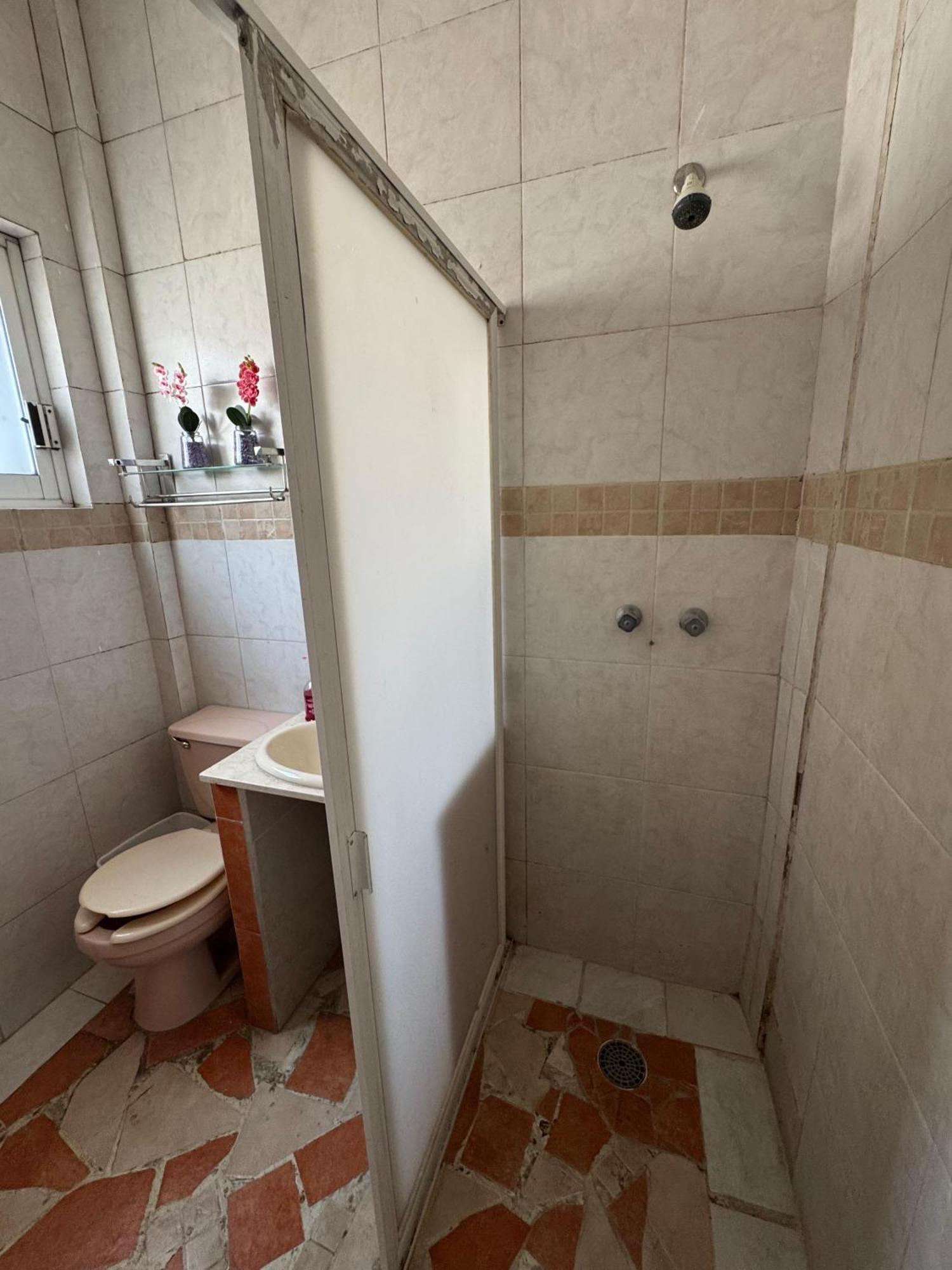 Lindo Quarto em Acomodações Particulares