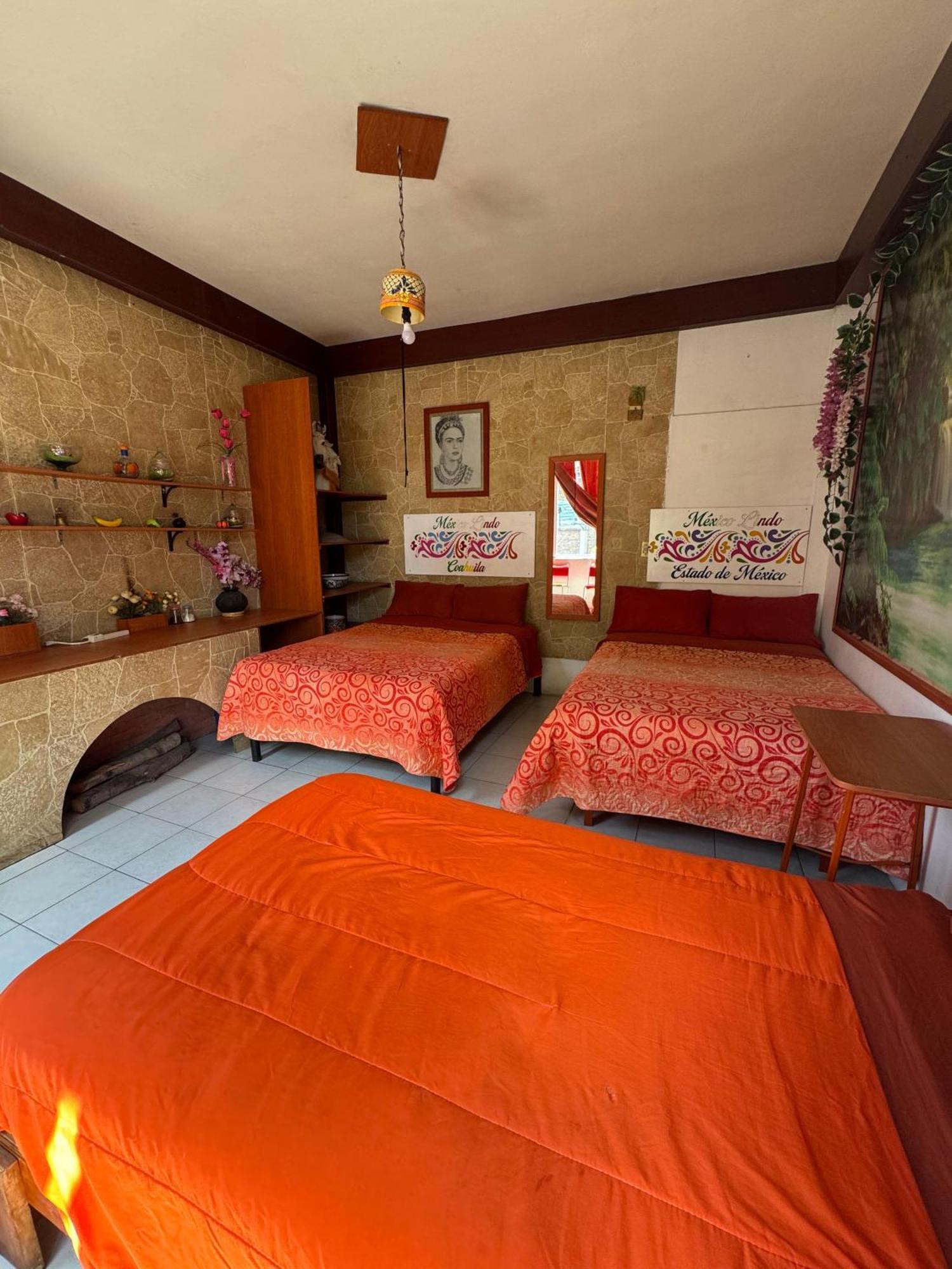 Lindo Quarto em Acomodações Particulares